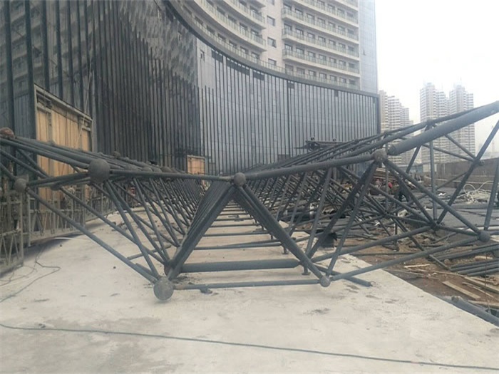 五大连池万豪酒店雨棚网架
